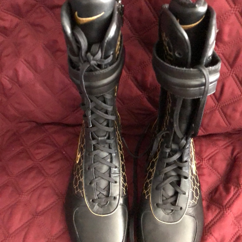 Nike kick boxing boots